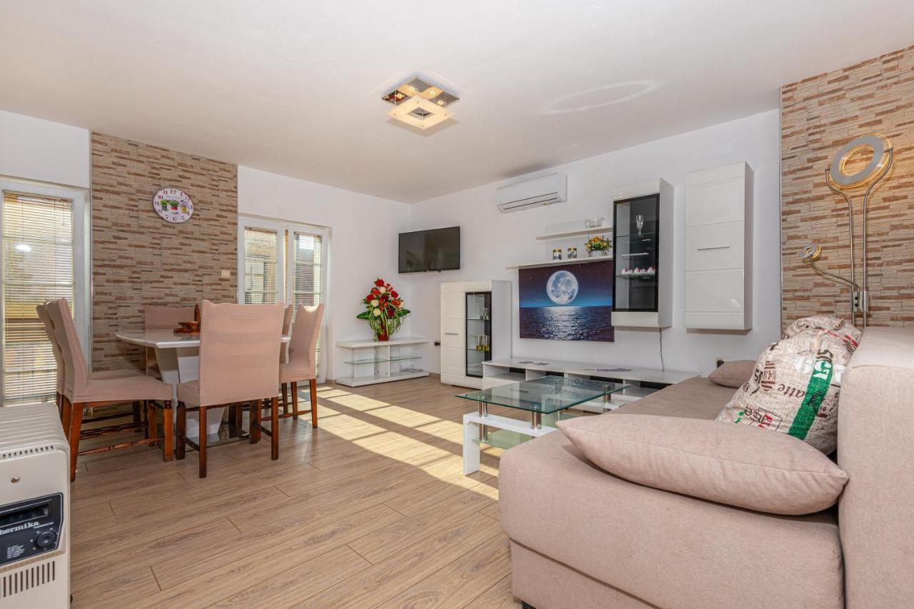 Apartman Sare Crikvenica Extérieur photo
